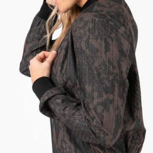 Agnes & Dora Bomber Jacket - Picture 5 of 5